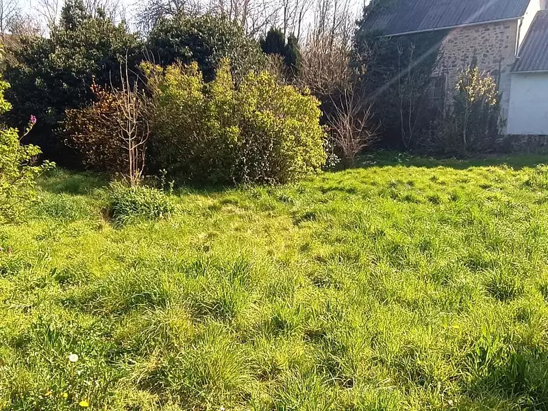 Terrain, 832 m²