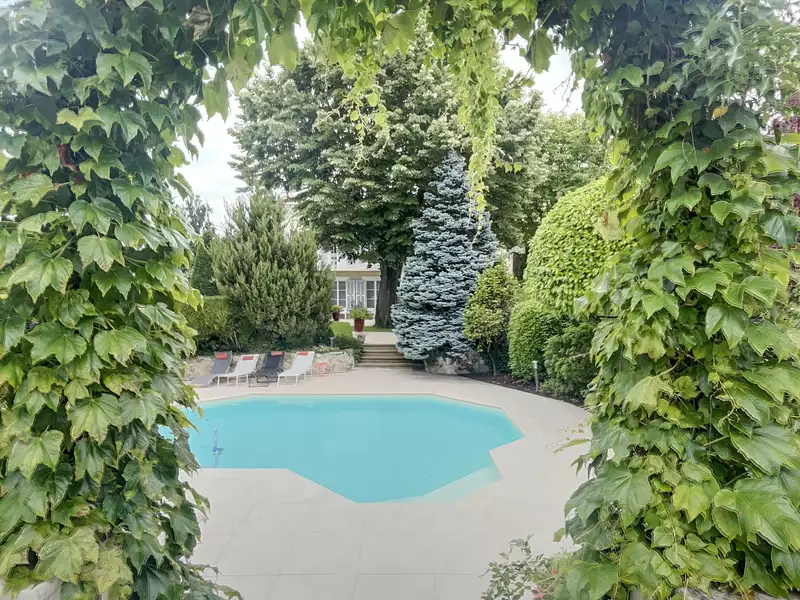 Maison, 230 m²