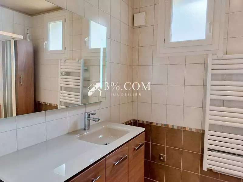 Maison, 198 m²