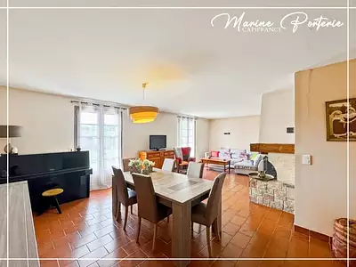 Maison, 164 m²