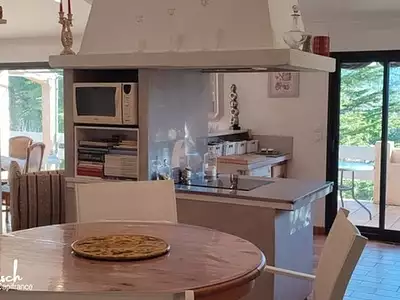 Maison, 250 m²