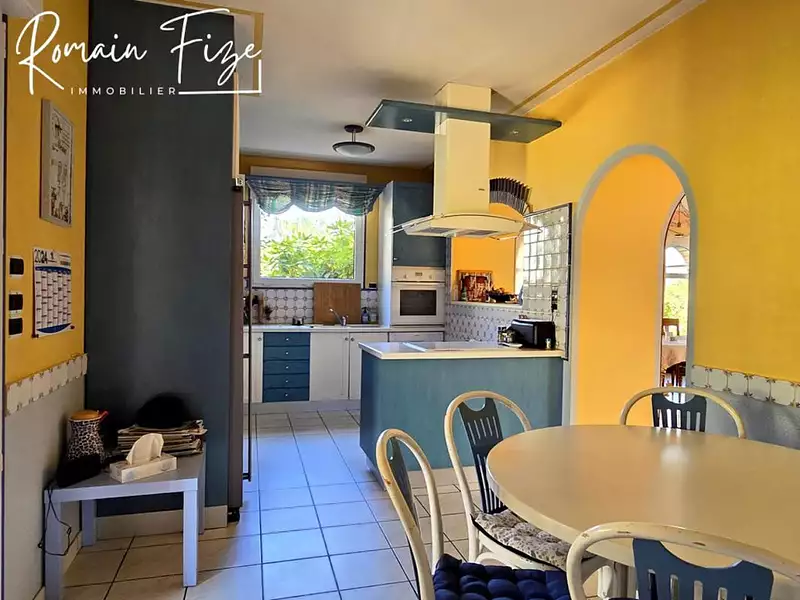 Maison, 300 m²