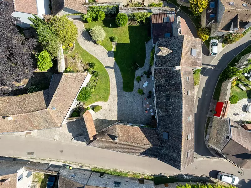 Maison, 305,32 m²