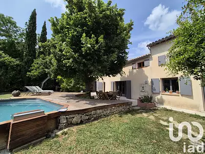 Maison, 203 m²