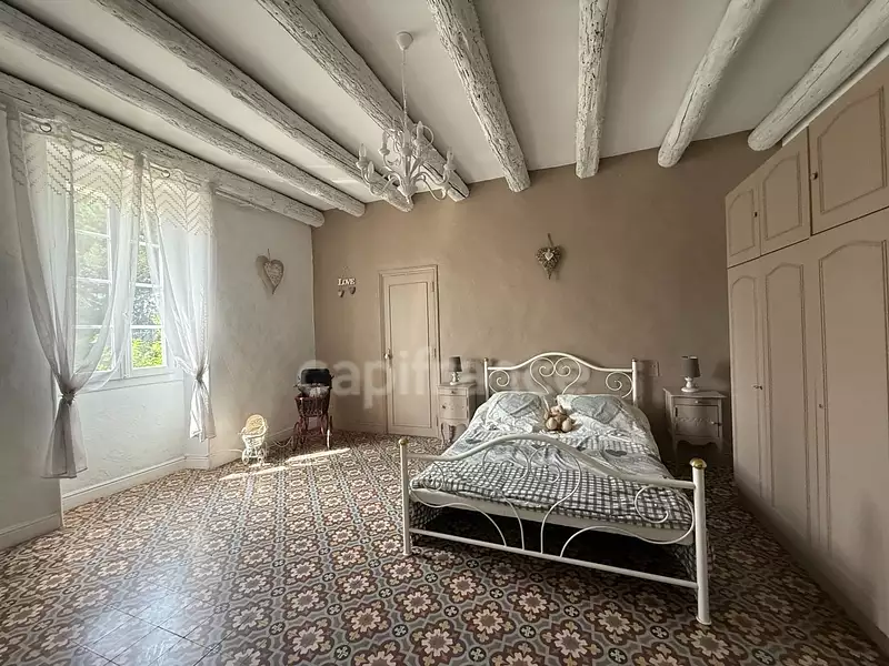 Maison, 329 m²