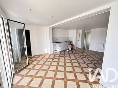 1 205 € CC Appartement • 73 m² • 4 pièces • 3 chambres Ecquevilly (78920)