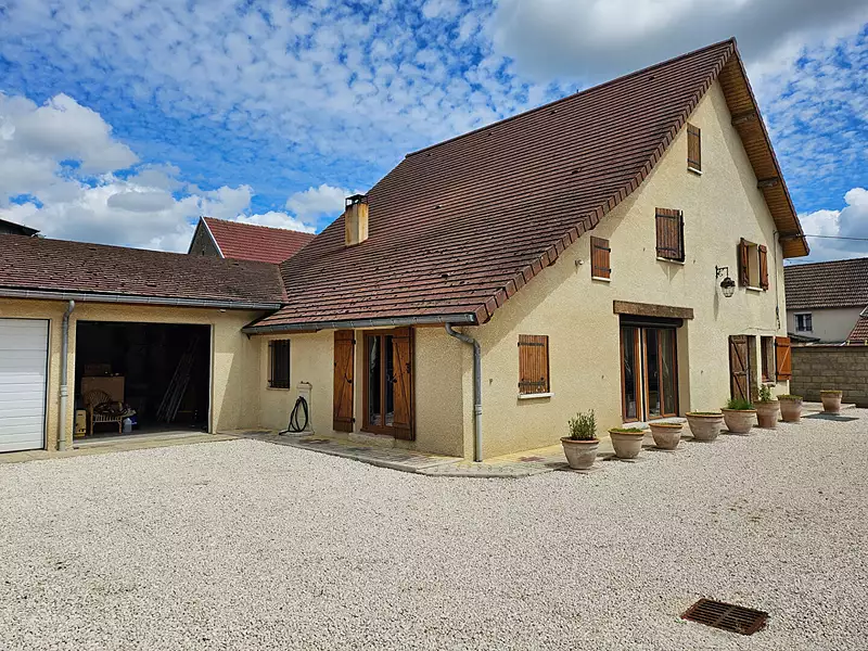 Maison, 167 m²