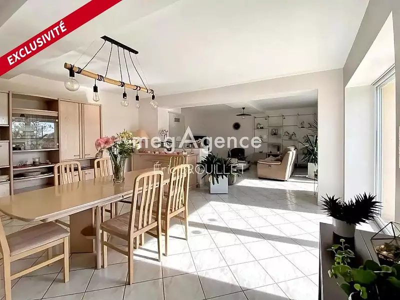 Maison, 205 m²