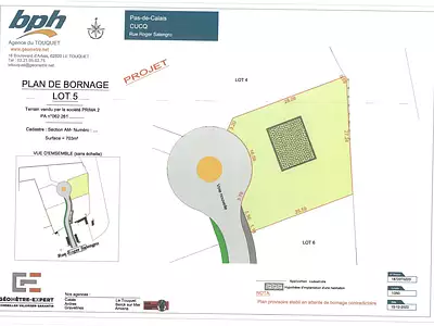 Terrain, 703 m²