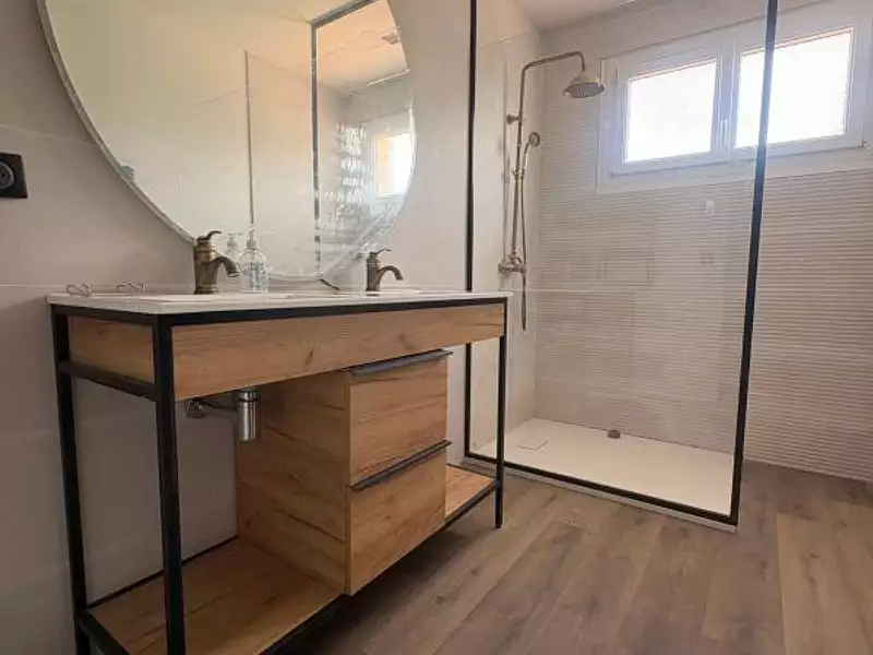 Maison, 200 m²
