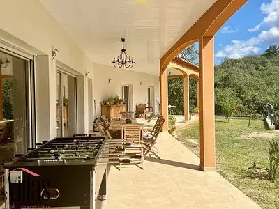 Maison, 261 m²