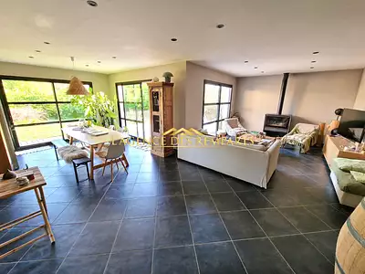 Maison, 165 m²