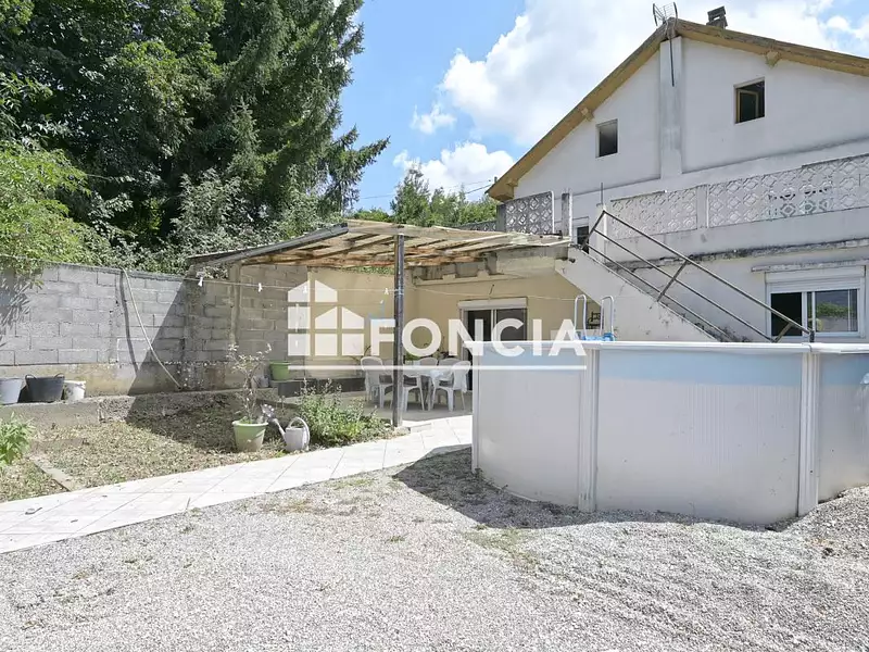 Maison, 162 m²