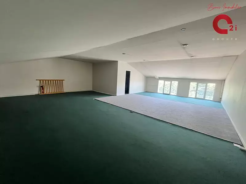 Immeuble, 403 m²