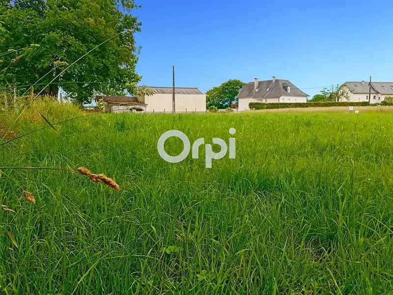 Terrain, 1 027 m²
