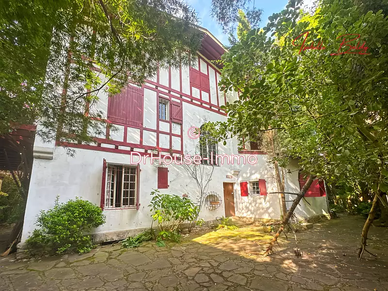 Maison, 370 m²
