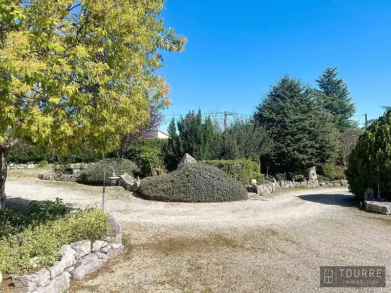 Maison, 240 m²