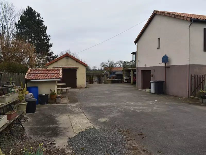 Maison, 240 m²