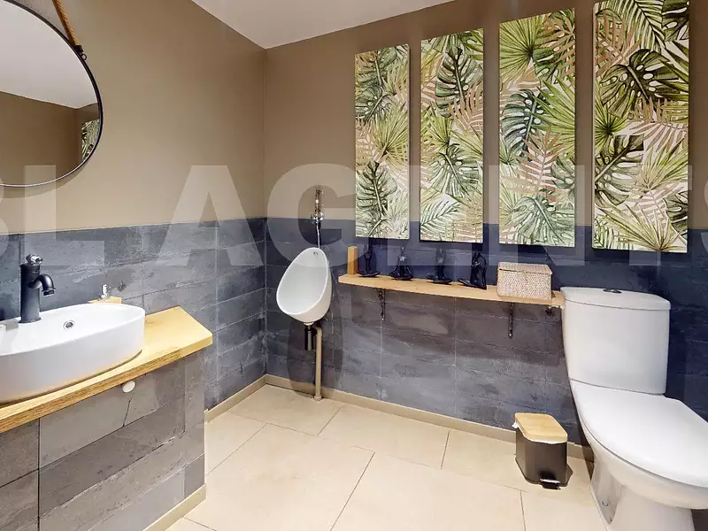 Maison, 807 m²
