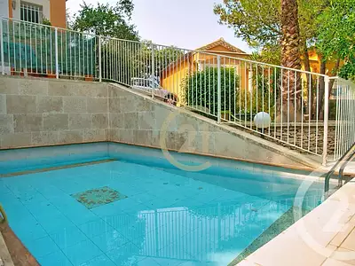 Maison, 285,44 m²