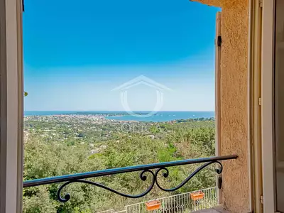 Maison, 275 m²