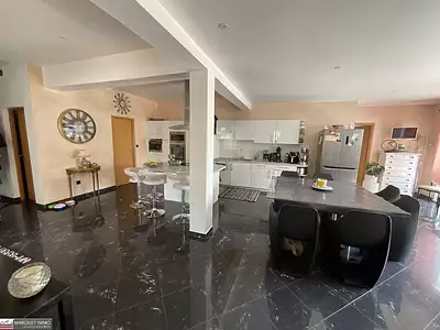Maison, 214 m²