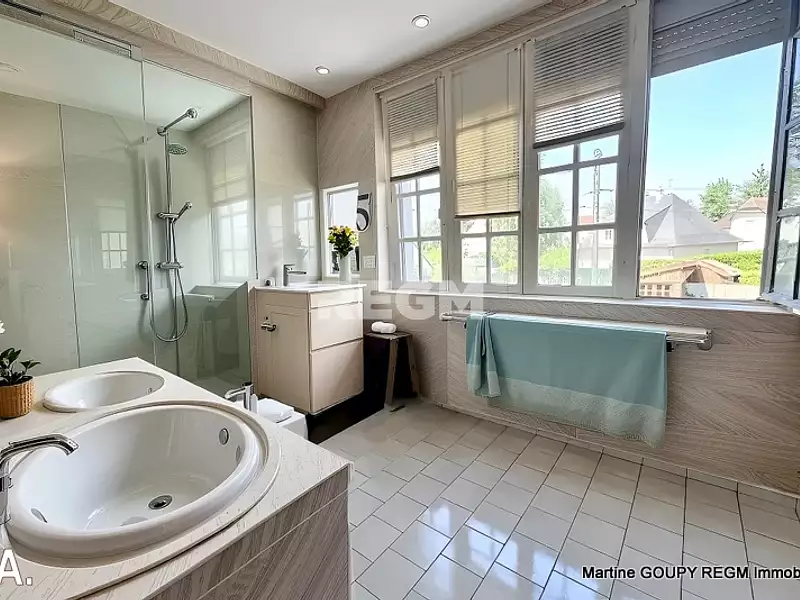 Maison, 160 m²