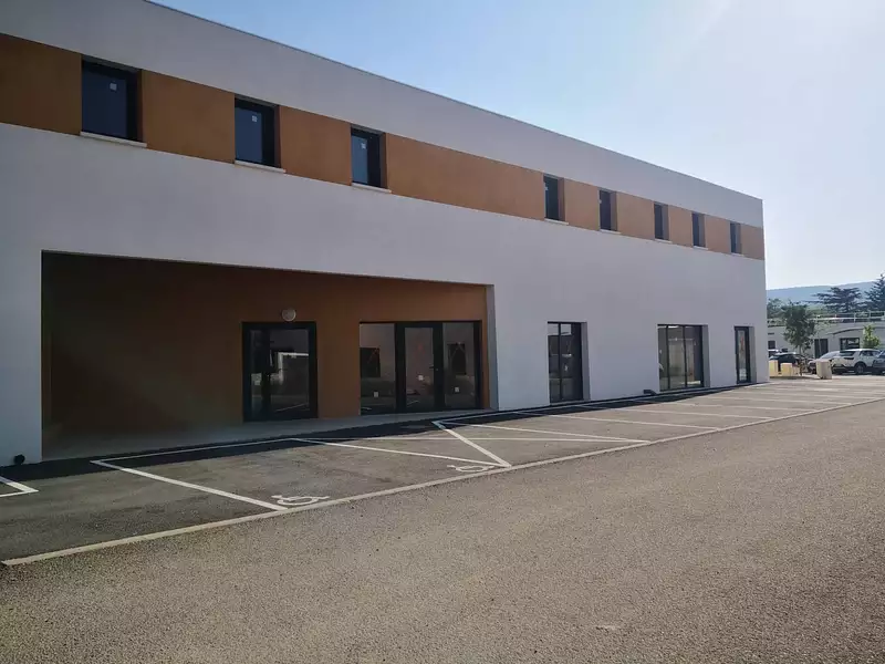 Divers, 220 m²