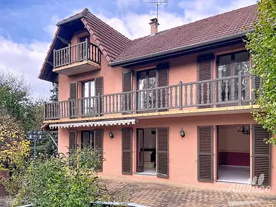 Maison, 239 m²