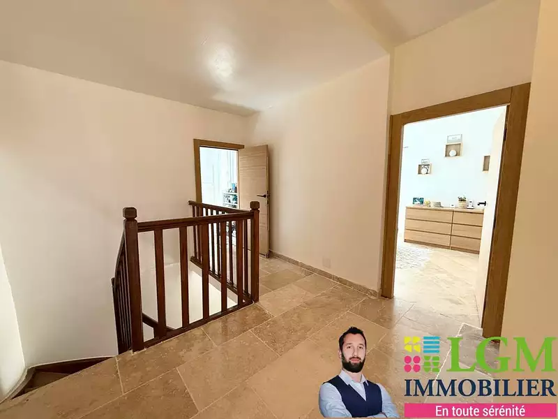 Maison, 176 m²