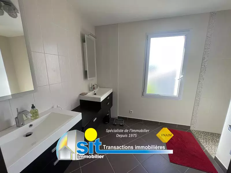 Maison, 300 m²