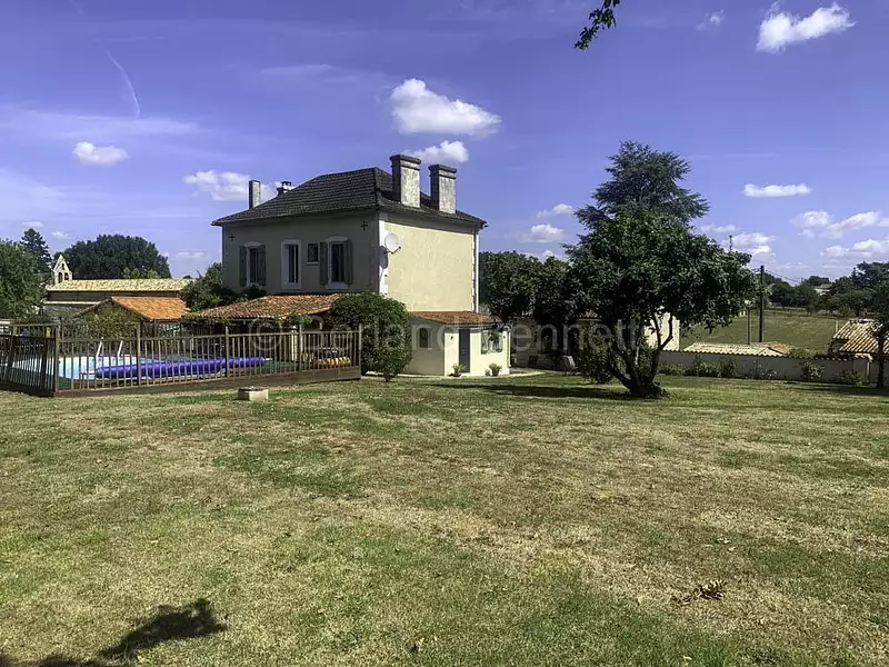 Maison, 161 m²