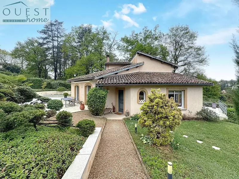 Maison, 210 m²