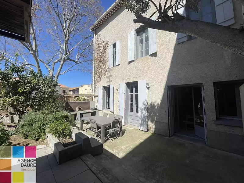 Maison, 280 m²