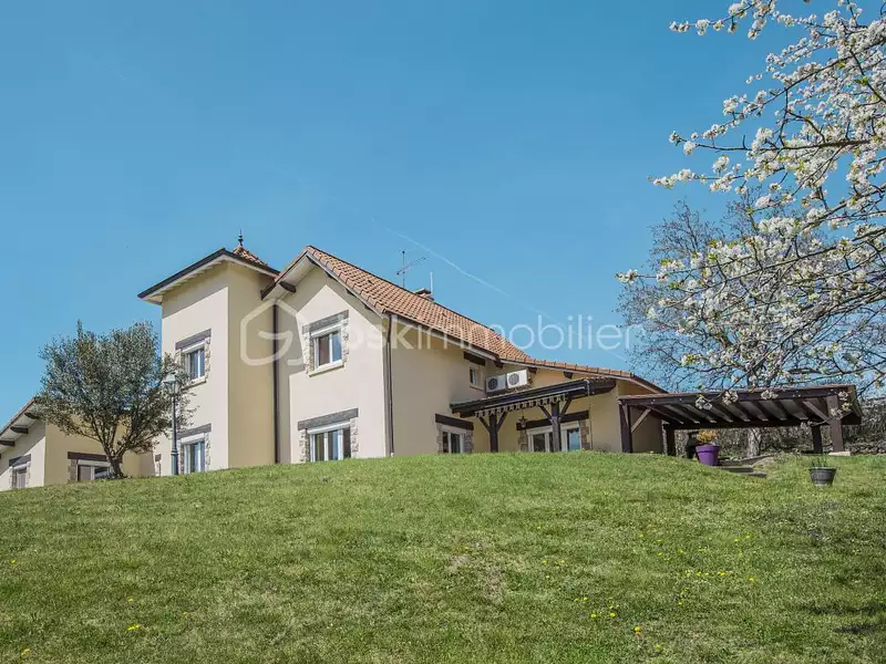 Maison, 280 m²