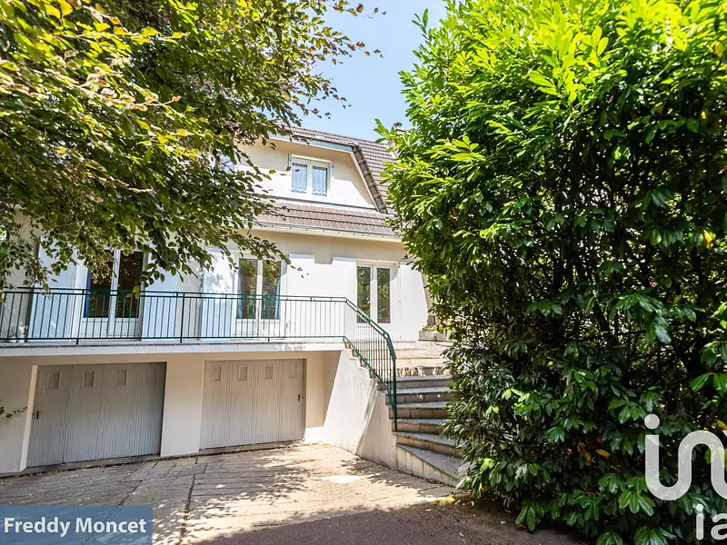Maison, 210 m²