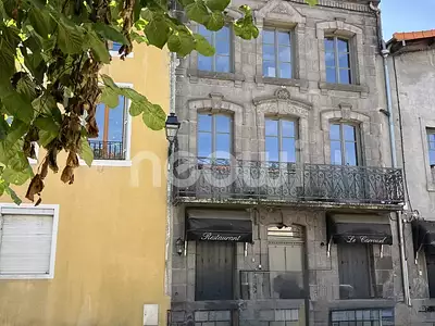 Immeuble, 557,23 m²