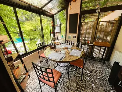 Maison, 198 m²