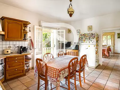 Maison, 225 m²