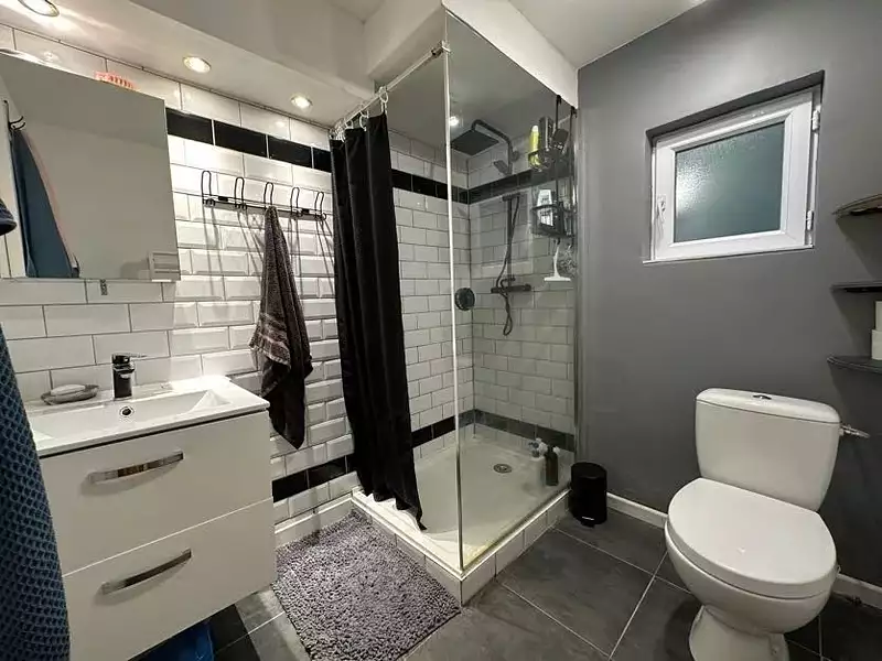 Maison, 185 m²