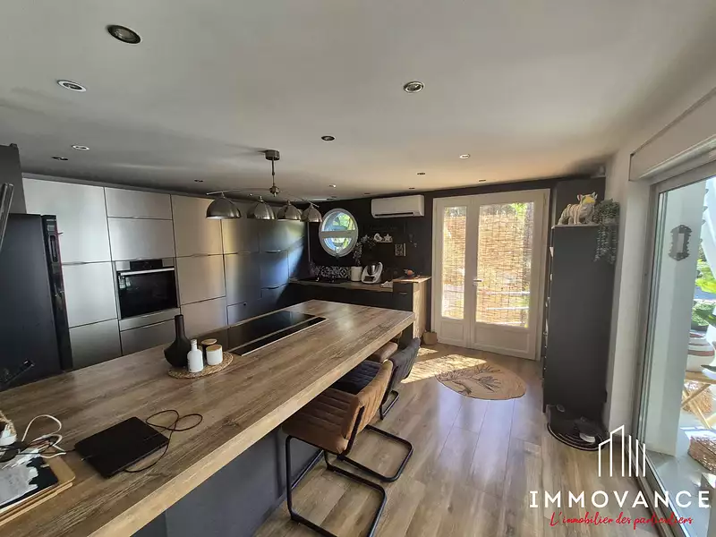 Maison, 183,12 m²
