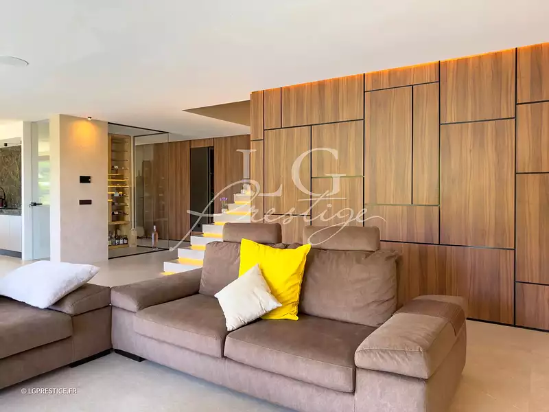 Maison, 318 m²