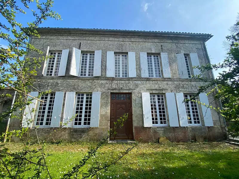 Maison, 277 m²