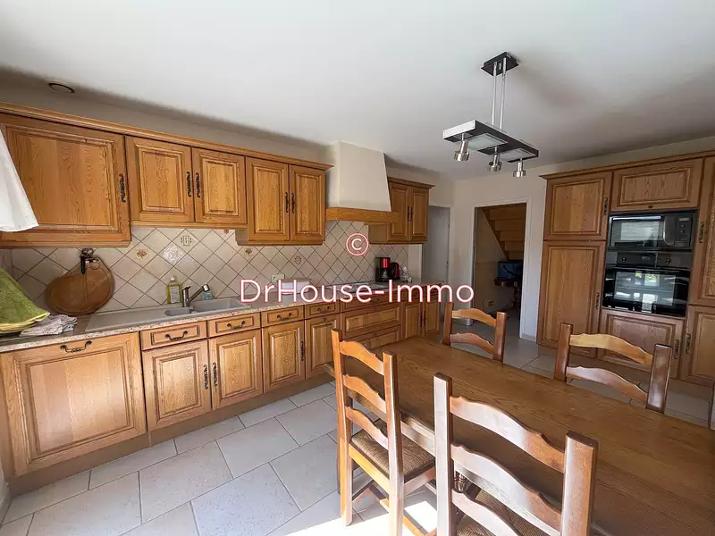 Maison, 205,12 m²