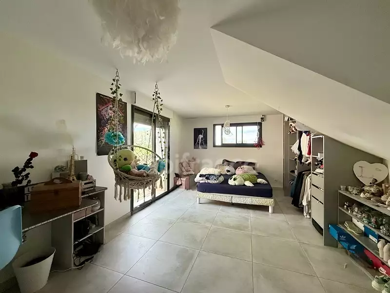 Maison, 207 m²