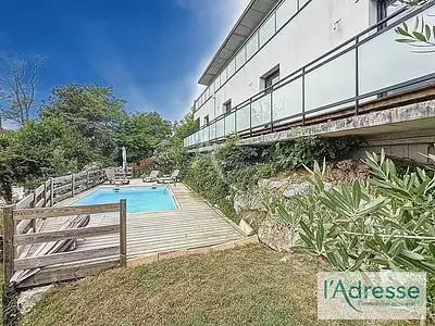 Maison, 240 m²