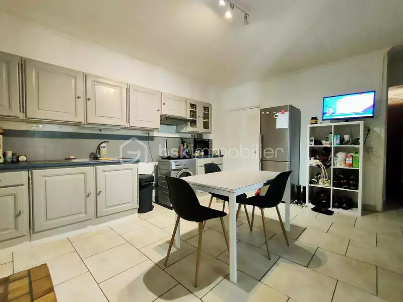 Maison, 241 m²