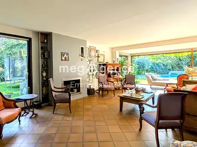 Maison, 168 m²