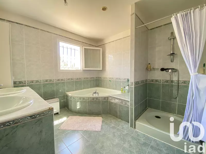 Maison, 195 m²