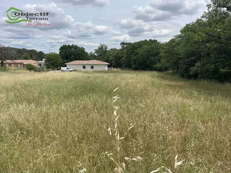 Terrain, 2 341 m²